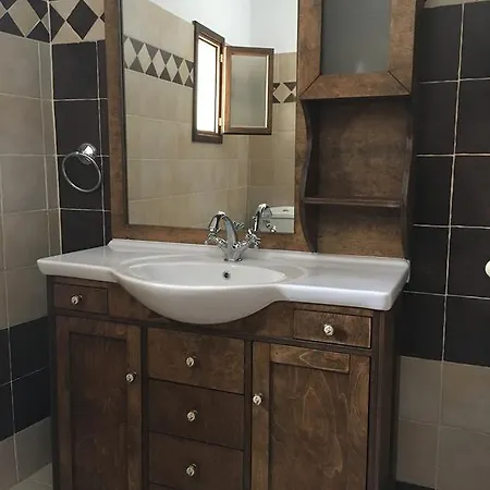 Anemos Traditional Villa *