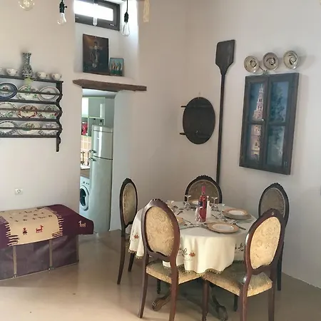 Дом отдыха Anemos Traditional Villa *